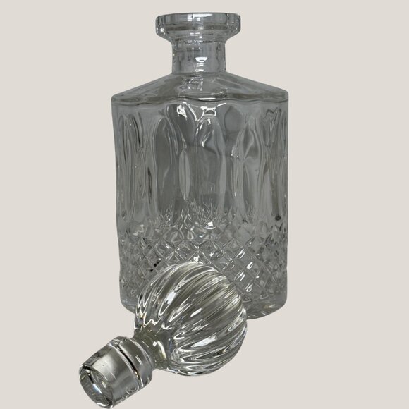 Elegant Vintage Crystal Whiskey Decanter w/ Stopper - Liquor Barware Decor - Picture 5 of 9